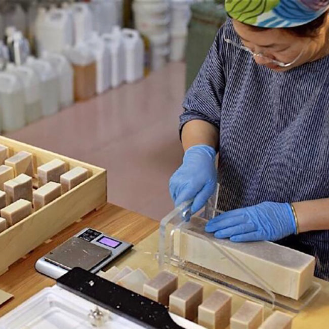 馬來西亞 Medicom 即棄丁腈橡膠手套 耐化學腐蝕 超柔韌無粉加厚 DIY手工皂必備 100隻裝